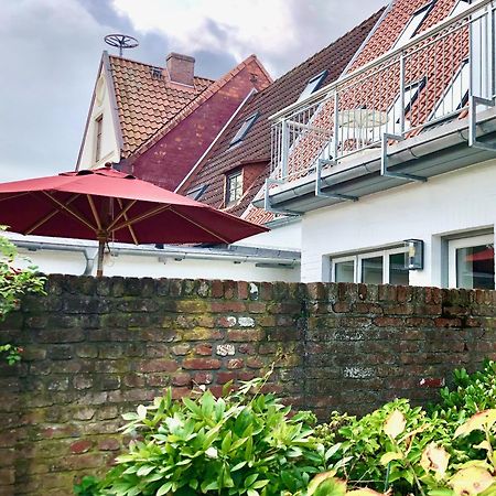 Gaestehaus Kajuete Direkt Am Wasser Friedrichstadt Kültér fotó