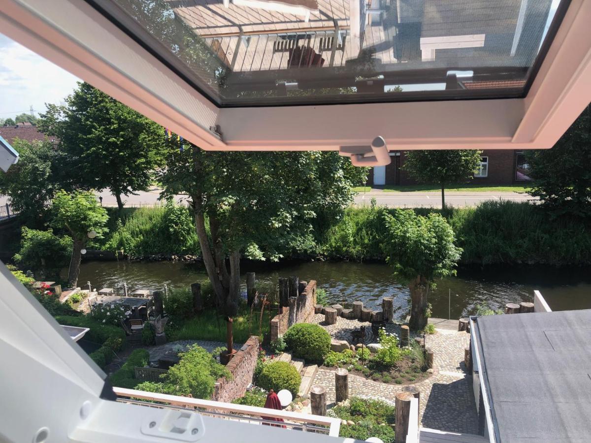 Gaestehaus Kajuete Direkt Am Wasser Friedrichstadt Kültér fotó