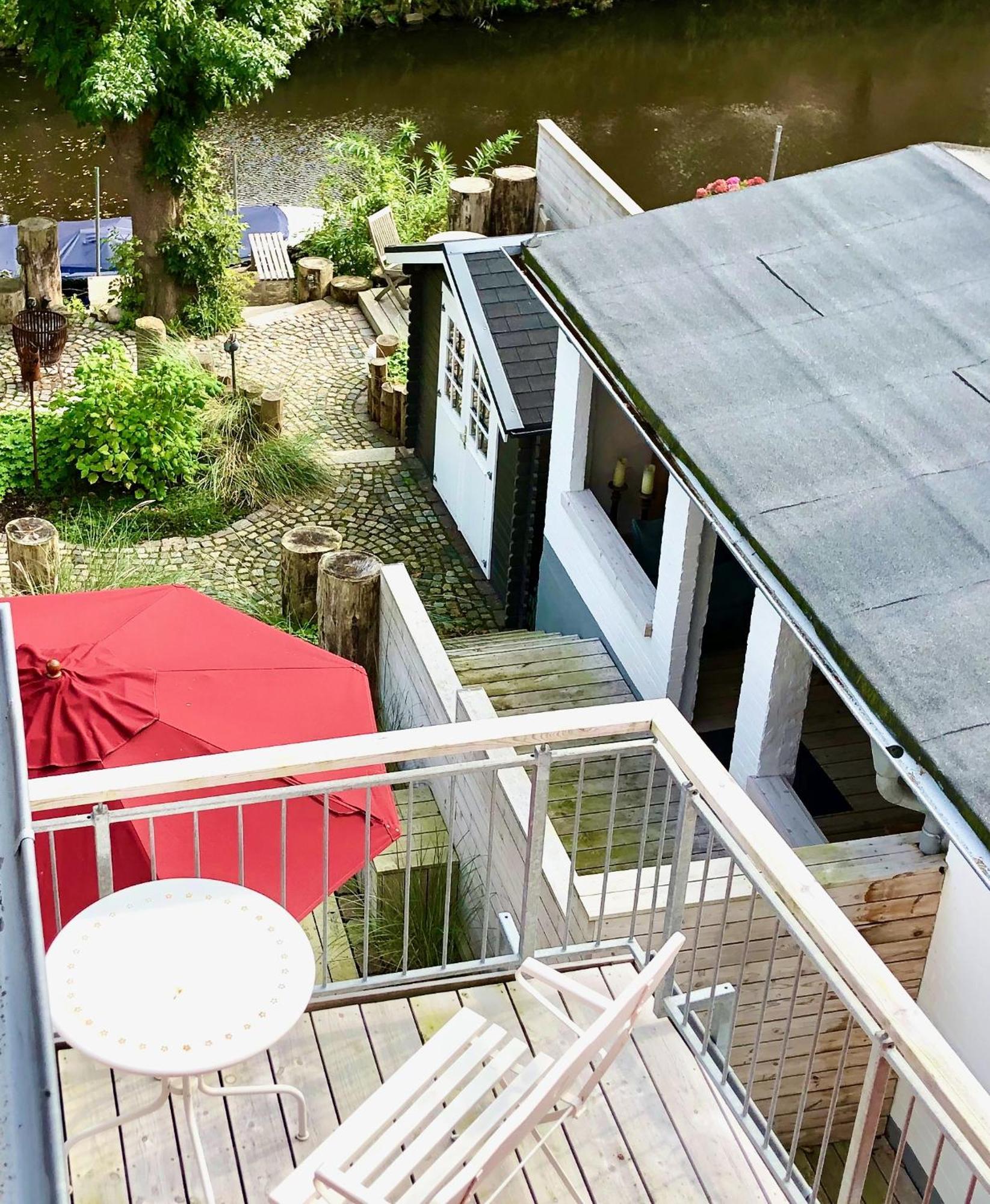 Gaestehaus Kajuete Direkt Am Wasser Friedrichstadt Kültér fotó