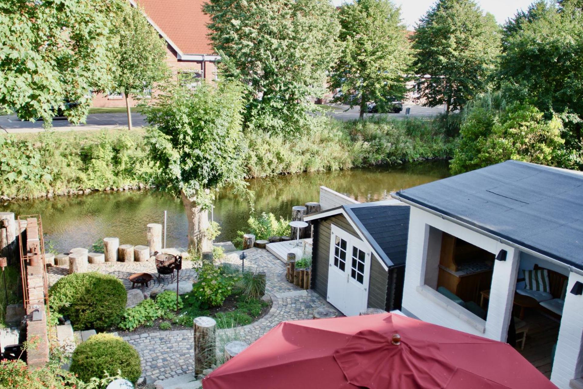 Gaestehaus Kajuete Direkt Am Wasser Friedrichstadt Kültér fotó