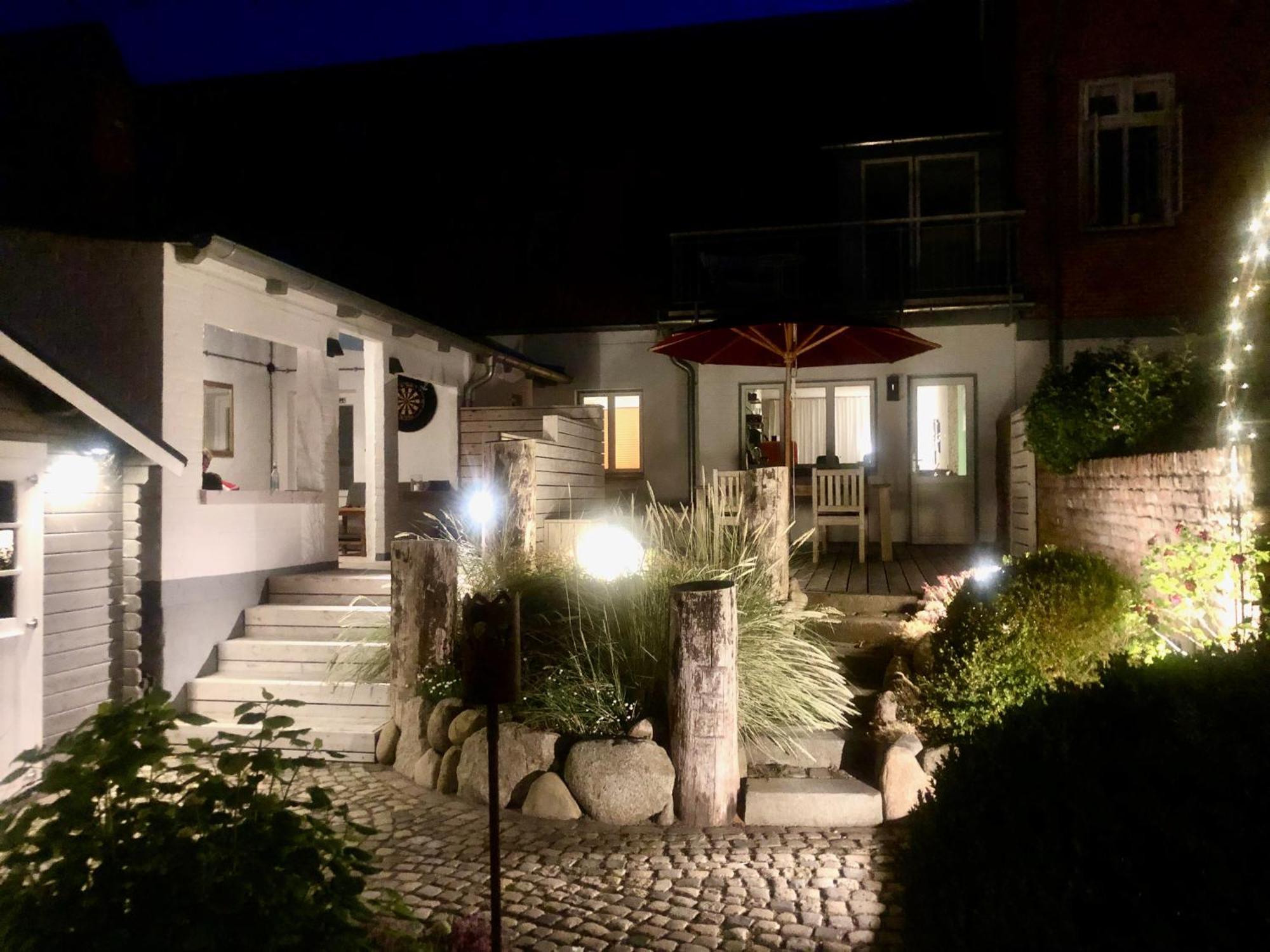 Gaestehaus Kajuete Direkt Am Wasser Friedrichstadt Kültér fotó